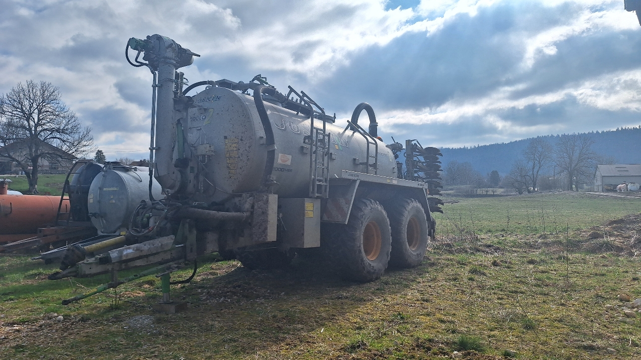 6964cc3f88d87befb4128609