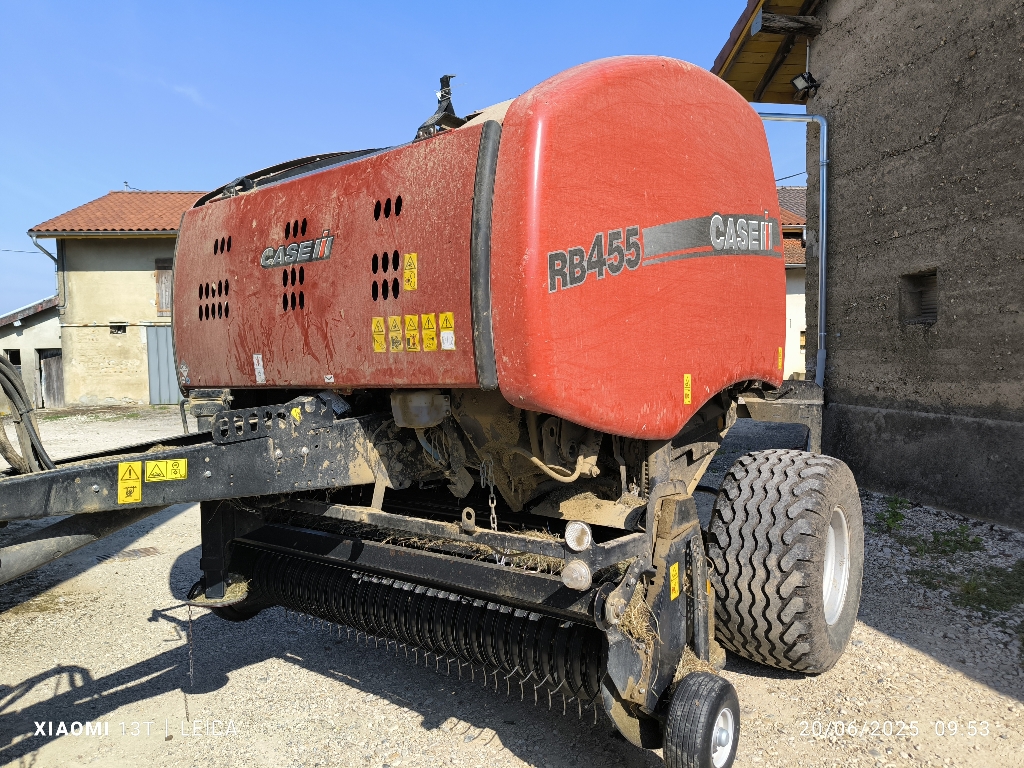 697b69be6318c70c05cdd483