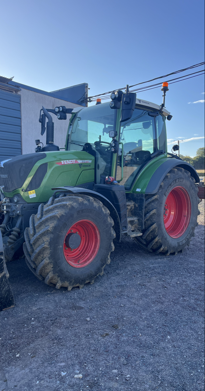 6926d570eec677fb47a93f2f