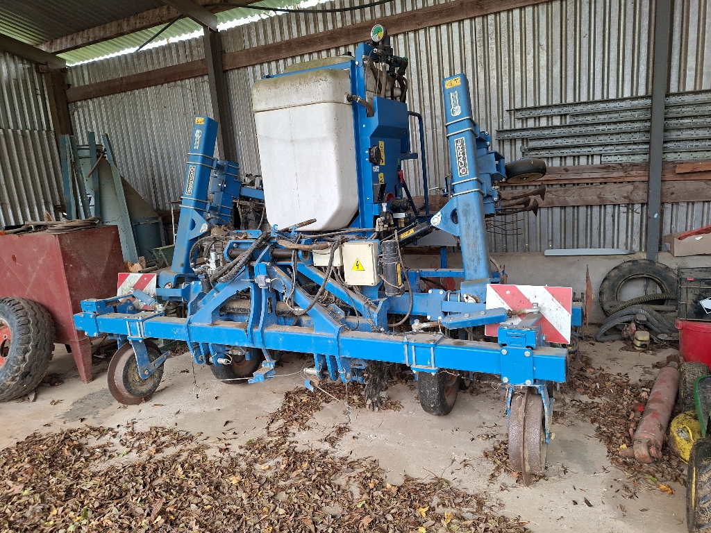 69710ec70df640ace04360d0