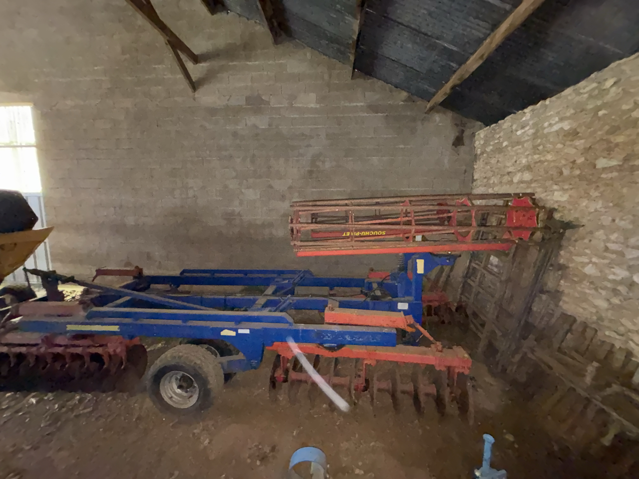 693c3c48eec677fb47a94188