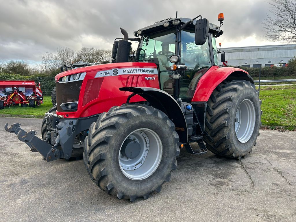 693ff125eec677fb47a941a1