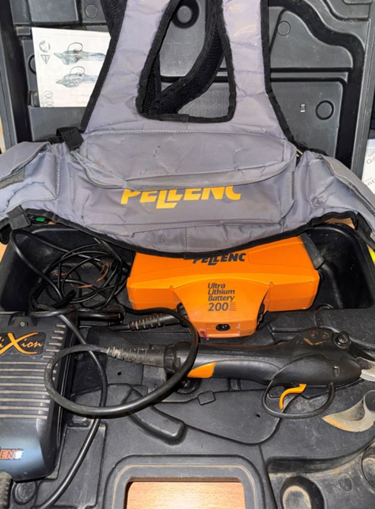 695e335888d87befb4128551