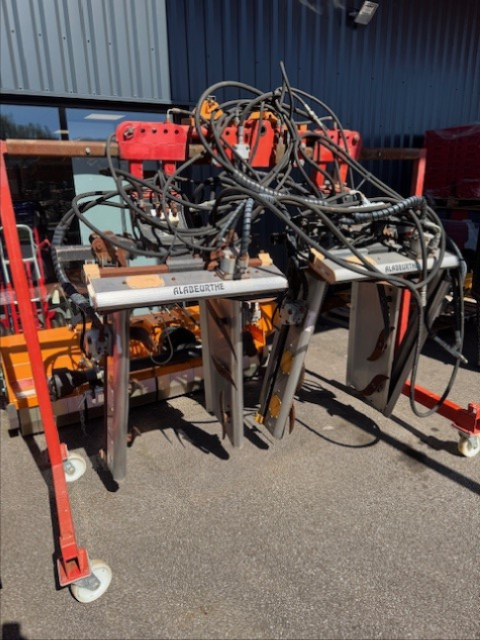 699c5f7c04abcadae174eecc