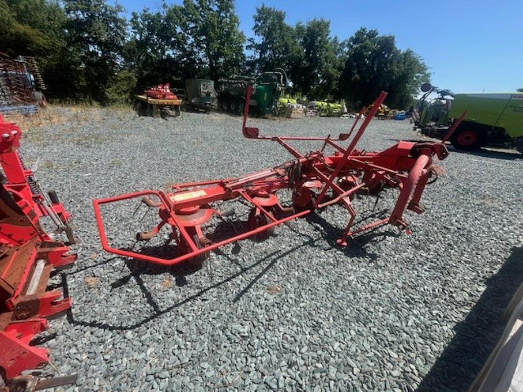 698b12616ce0a5679e36b25d