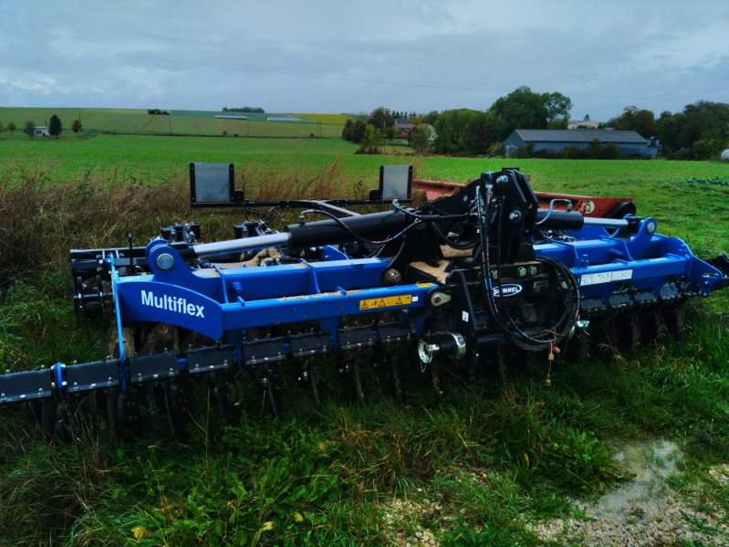 698dfa176ce0a5679e36b3c5