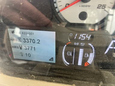 Tracteur MASSEY FERGUSON 6713S DYNA-6 MR EFFICIENT - photo 2