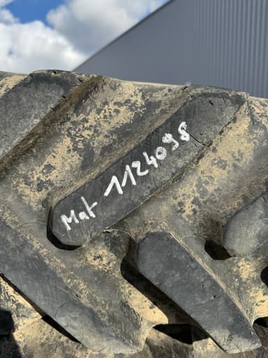 Pneumatique MICHELIN VF380/90R46 - photo 3