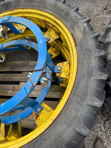 Pneumatique KLEBER 270/95R48 - photo 3