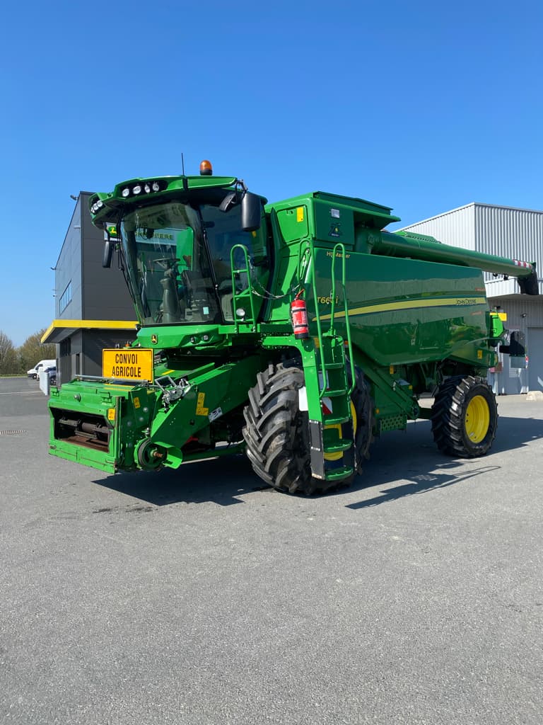Moissonneuse JOHN DEERE T660 HM - photo principale