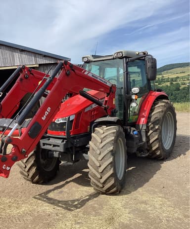 Tracteur MASSEY FERGUSON 5712 S - photo 2
