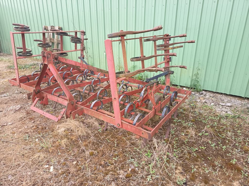 6925d02eeec677fb47a93f23