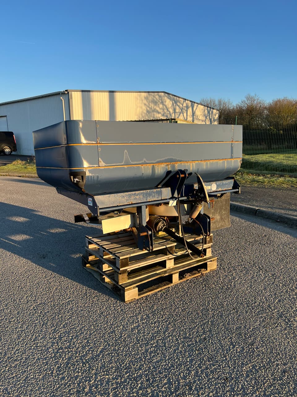 Epandeur engrais BOGBALLE 1600 LITRES - photo principale