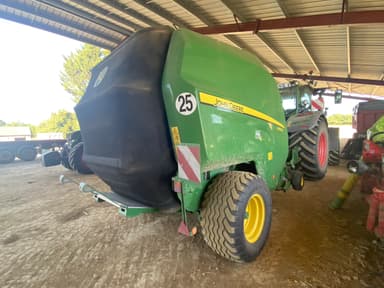 Presse balles rondes JOHN DEERE V451R - photo 2