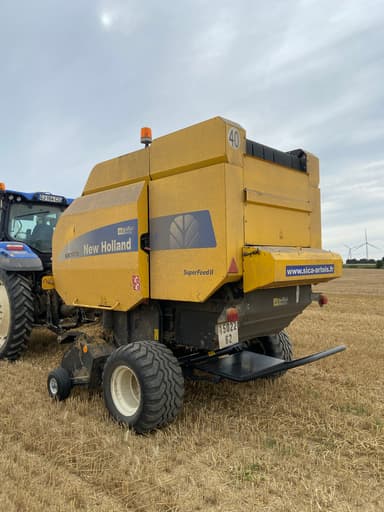 Presse balles rondes NEW HOLLAND BR 7070 - photo 2