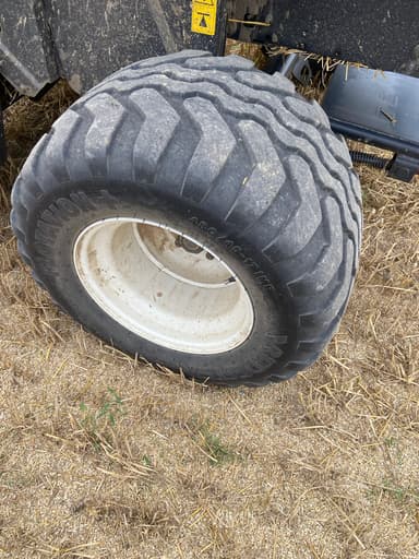 Presse balles rondes NEW HOLLAND BR 7070 - photo 3