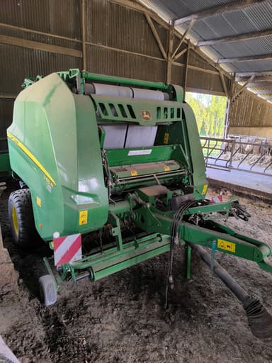 Presse balles rondes JOHN DEERE V461R - photo 3