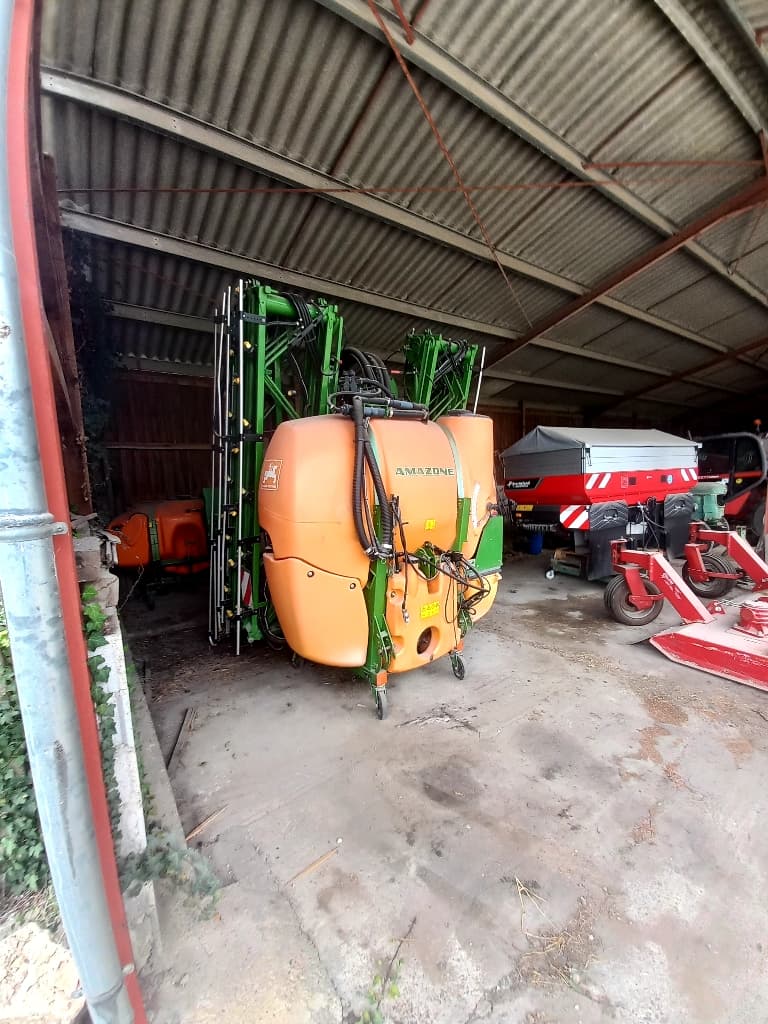 Pulverisateur AMAZONE UF1201 FT 1001 - photo principale