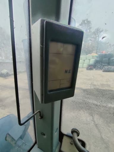 Tracteur CLAAS ARION 520 - photo 3