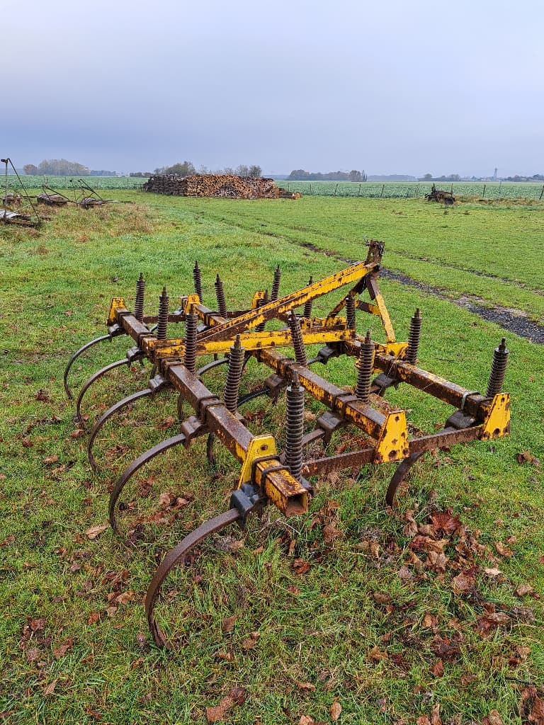 697a2f0c6318c70c05cdd43b