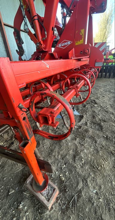 Vibroculteur KUHN CD 300 - photo 5
