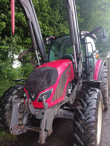 Tracteur chargeur VALTRA A104 MH4 - photo 5