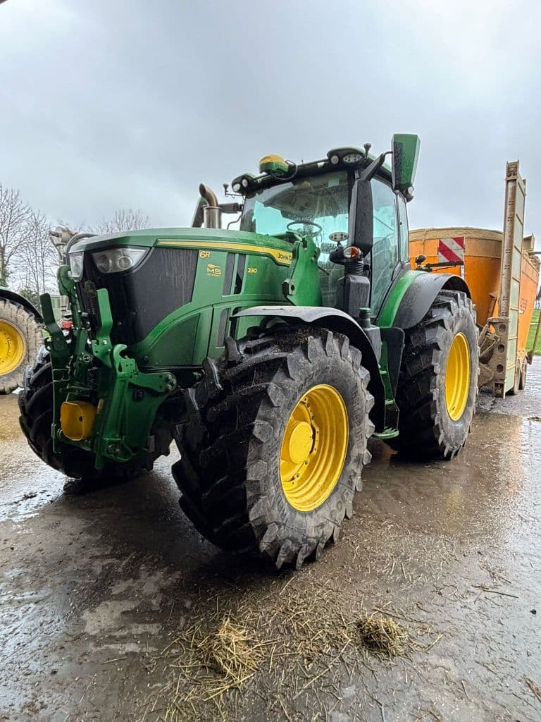 Tracteur JOHN DEERE 6R230 - photo principale