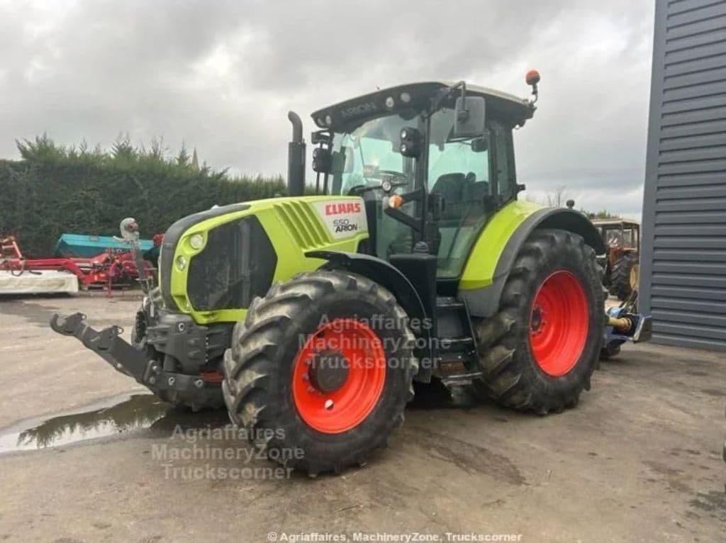 Tracteur CLAAS Arion 550 CIS - photo principale