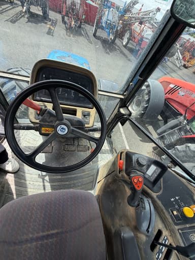 Tracteur NEW HOLLAND TM 125 - photo 4