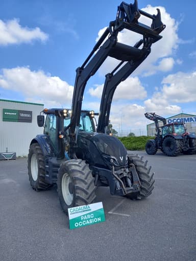 Tracteur chargeur VALTRA T 154 Hi - photo 2