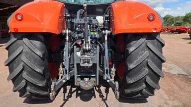 Tracteur chargeur KUBOTA M7-152 - photo 4