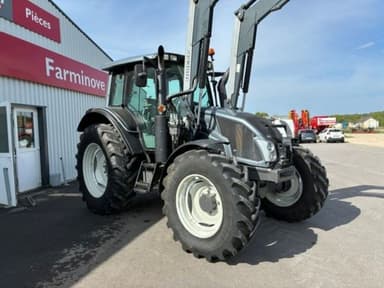 Tracteur chargeur VALTRA N123 - photo 2