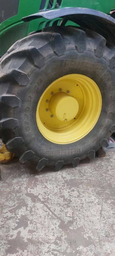 Tracteur JOHN DEERE 6215R - photo 4