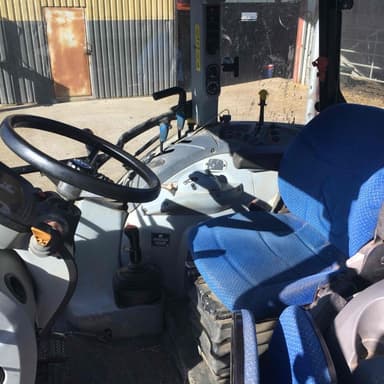 Tracteur NEW HOLLAND T4.85 - photo 5