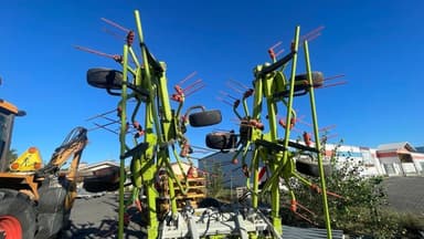 Faneuse CLAAS VOLTO 900 T - photo 4