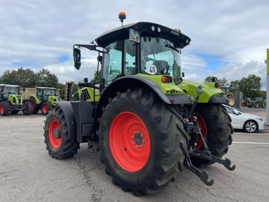 Tracteur CLAAS ARION 650 CIS  - photo 5