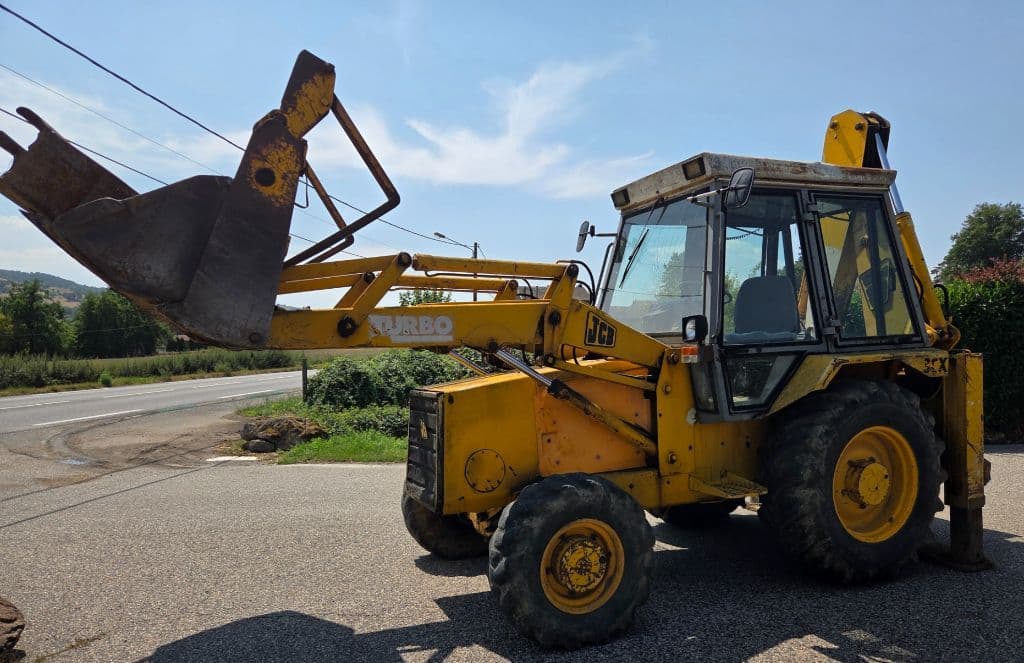 Divers JCB 3CX - photo principale