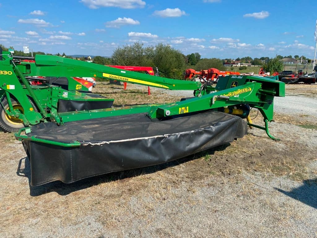 Faucheuse conditionneuse JOHN DEERE 328A - photo principale