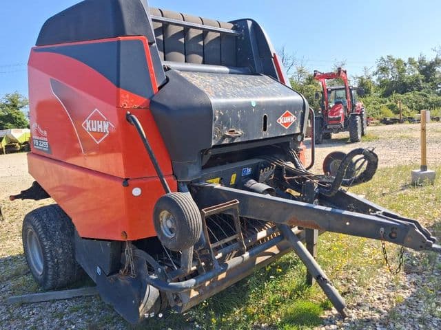 Presse balles rondes KUHN VB2255 - photo principale
