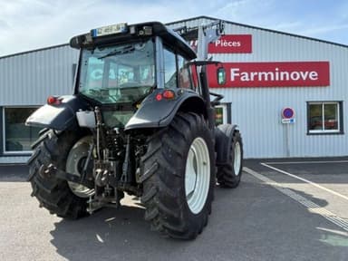 Tracteur chargeur VALTRA N123 - photo 4