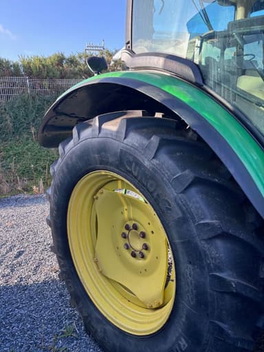 Tracteur JOHN DEERE 6 115 R - photo 4
