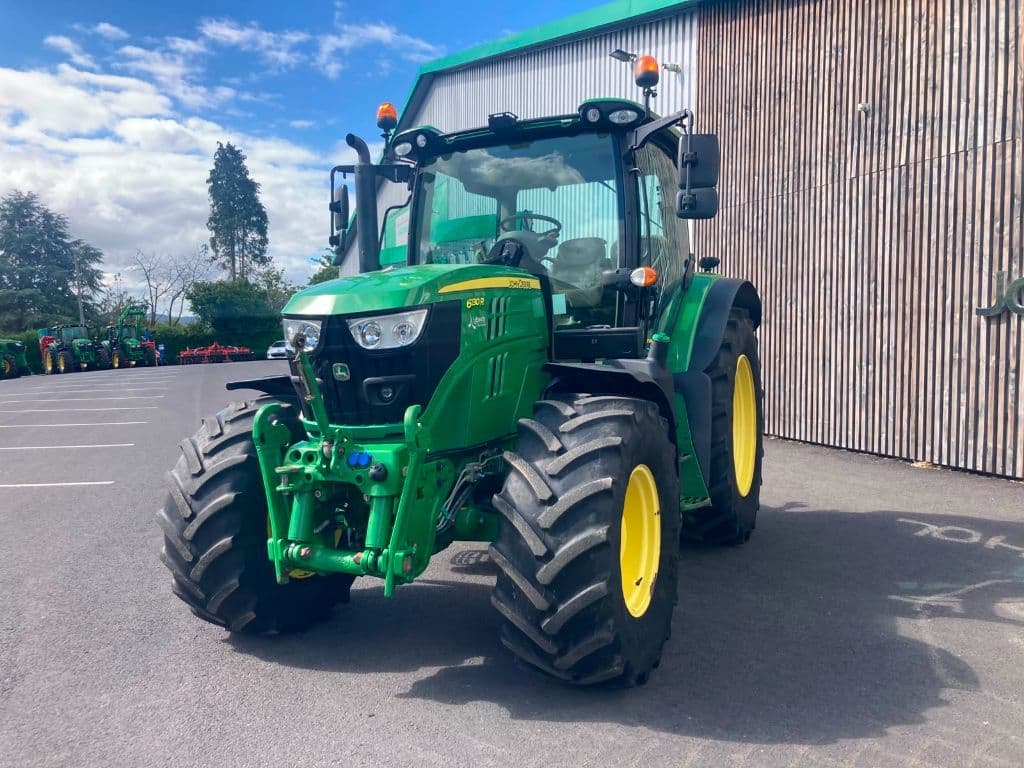 Tracteur chargeur JOHN DEERE 6130R - photo principale