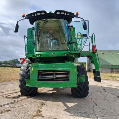 Moissonneuse JOHN DEERE T550 HM - photo 3