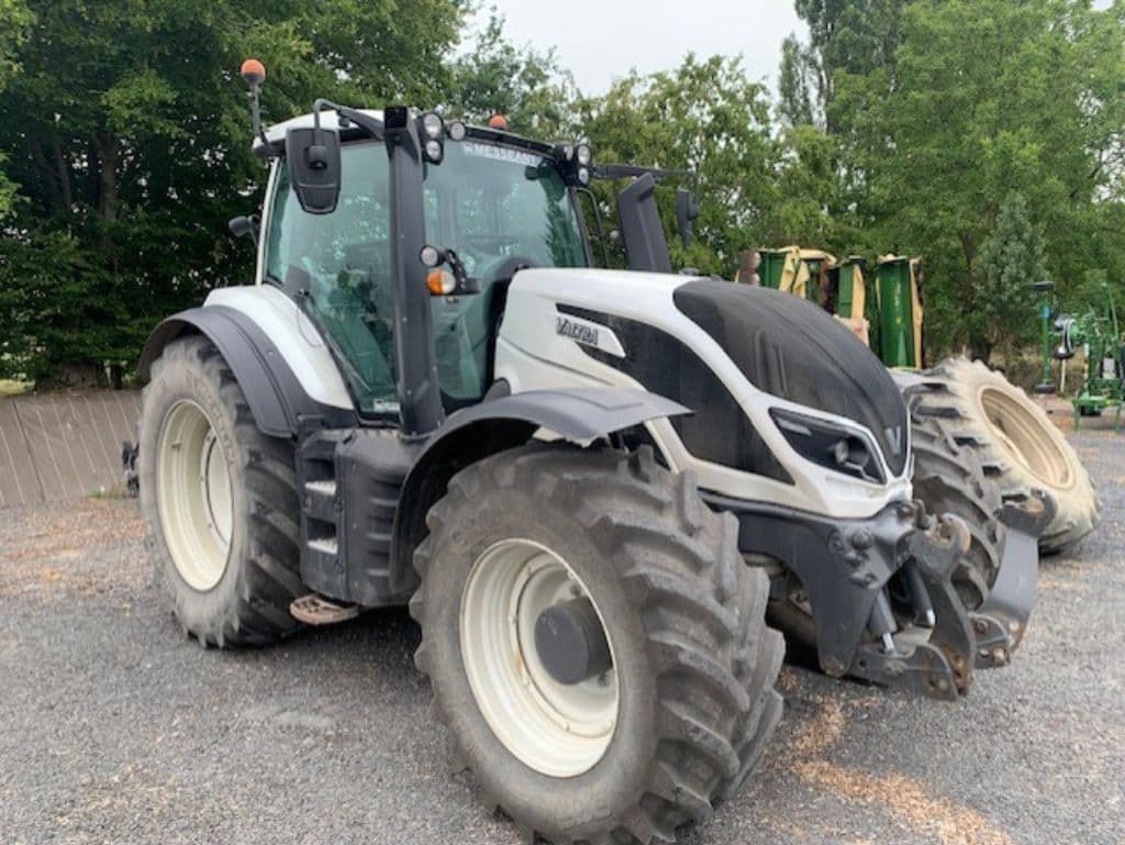 Tracteur VALTRA T214D - photo principale