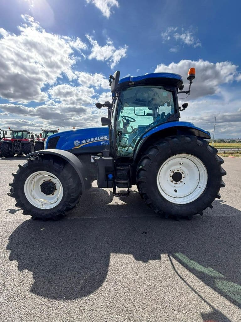 Tracteur NEW HOLLAND T6.155 - photo principale