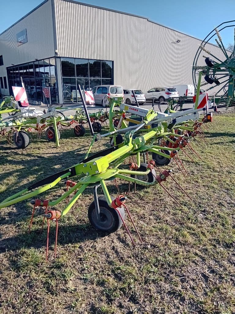 Faneuse CLAAS VOLTO 800 - photo principale