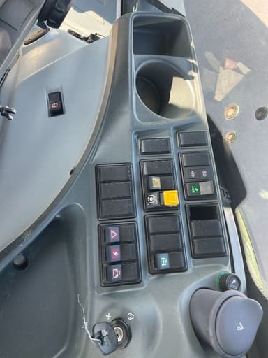Tracteur CLAAS Axion 800 Cmatic cis + - photo 4