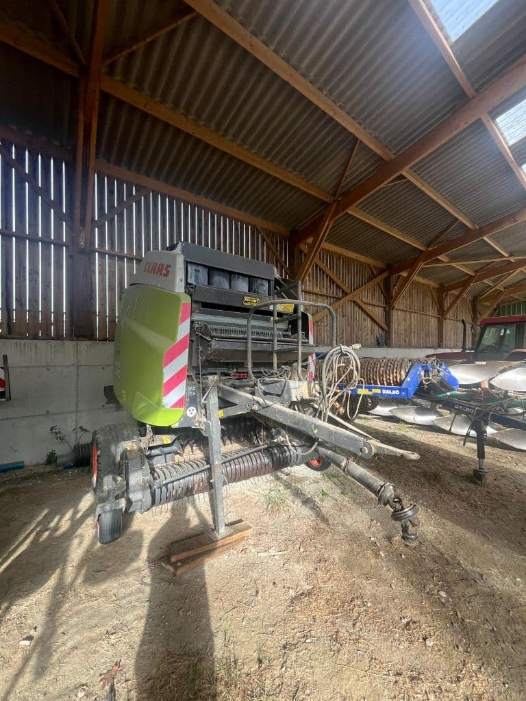 698b143f6ce0a5679e36b270