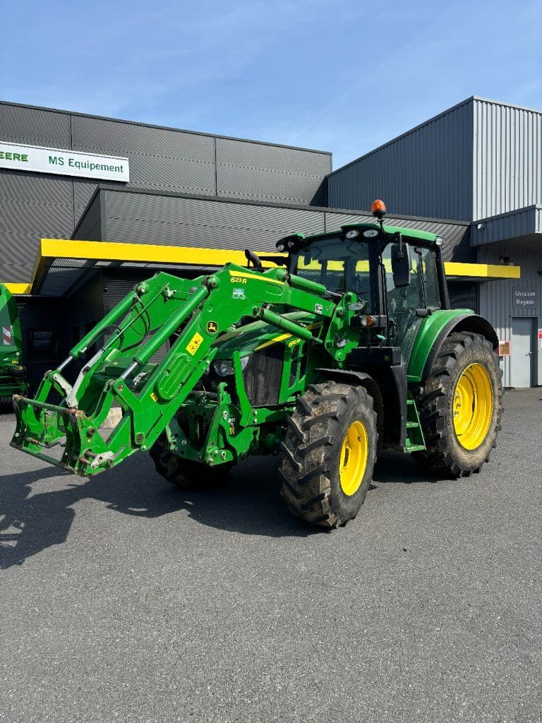 Tracteur chargeur JOHN DEERE 6110M - photo principale