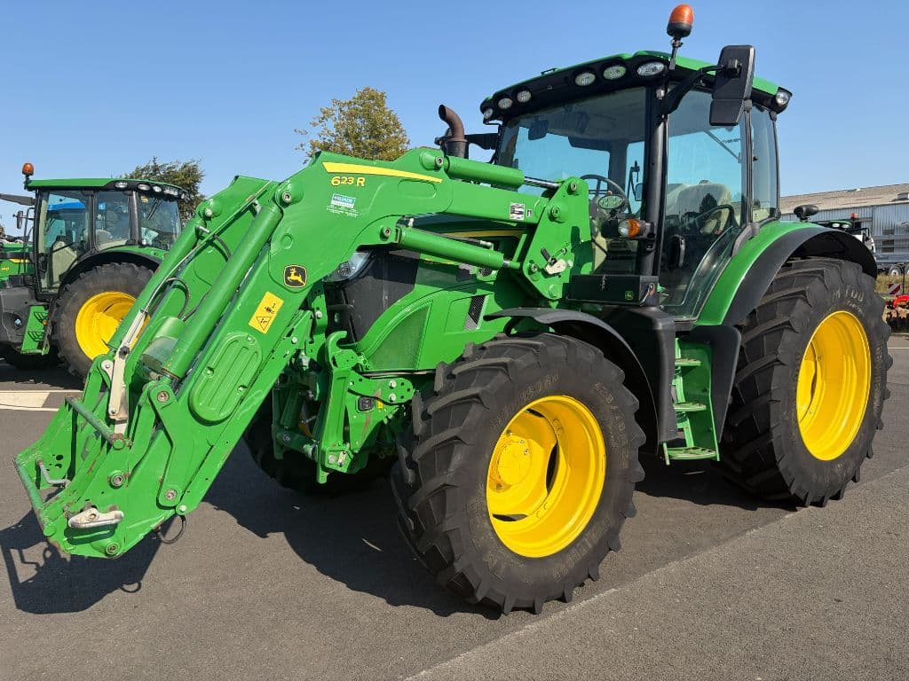 Tracteur chargeur JOHN DEERE 6R150 - photo principale